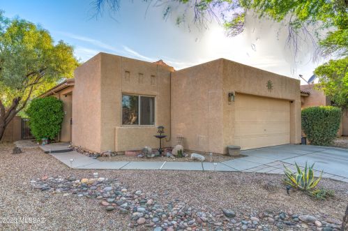 5435 Mesquite Bosque Way, Tucson, AZ 85704-1761