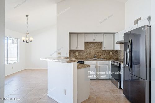 4930 Ferret Dr, Tucson, AZ 85742-9543