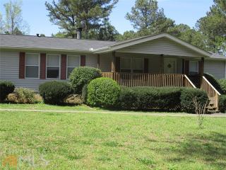 2368 Jackson Lake Rd, Mansfield, GA 30055-2540