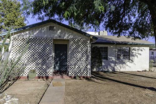 451 Columbus Blvd, Tucson, AZ 85711-4751