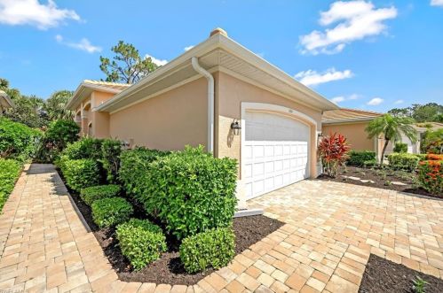 12667 Fox Ridge Dr, Bonita Springs, FL 34135-3426