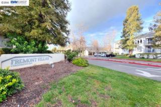 1960 Barrymore Cmn, Fremont, CA 94538-2379