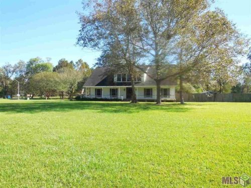 14242 Waterloo Dr, Ventress, LA 70783-4104