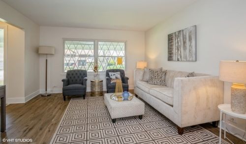 1369 Cumberland Cir, Elk Grove Vlg, IL 60007-3803
