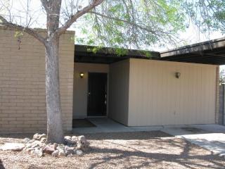 6951 Asterion Ln, Tucson AZ  85741-2466 exterior