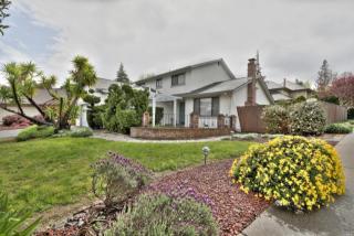 2 Madison Ct, Novato, CA 94947-4474