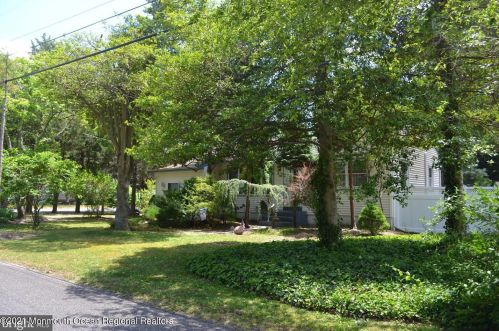 422 Holly Blvd, Berkeley Township, NJ 08721-2614