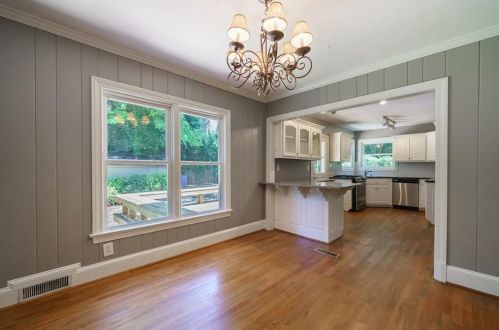 214 Alberta Dr, Atlanta, GA 30305-1404