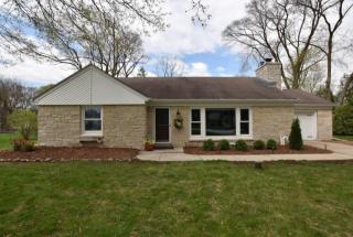 115 Beaumont Ave, Brookfield, WI 53005-7901