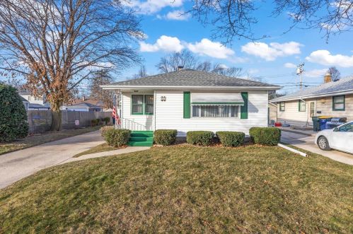 1019 109th St, Milwaukee, WI 53214-2308