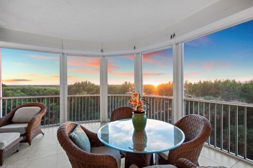 4811 Island Pond Ct, Bonita Springs, FL 34134-8750