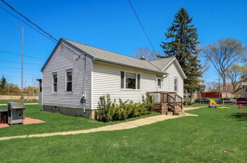 173 66th St, Milwaukee, WI 53214-1729