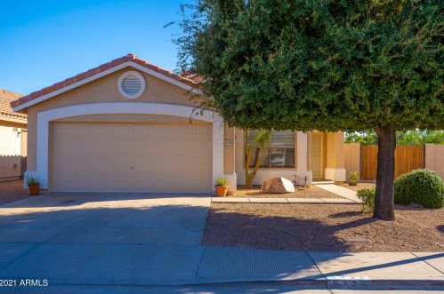 5725 Flower Cir, Mesa, AZ 85206-5827