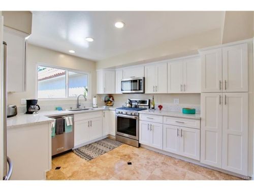 10 Leatherwood Way, Irvine CA  92612-2728 exterior