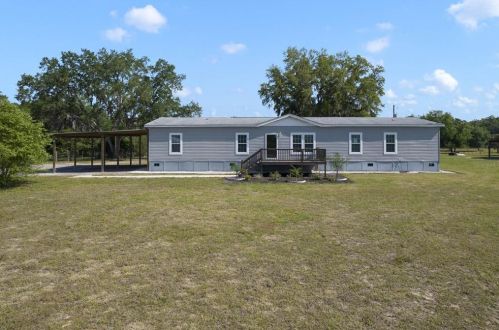 17311 27th Place Rd, Ocklawaha, FL 32179-2356