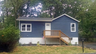 110 Lackawanna Trl, Hopatcong, NJ 07843-1216
