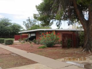 8202 5th St, Tucson, AZ 85710-2414