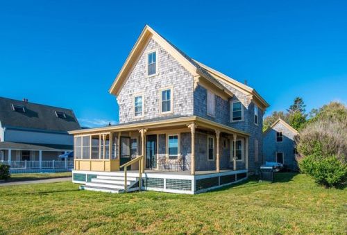 145 Ocean St, Marshfield, MA 02051-5909