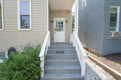 4404 Grace Ave, Saint Louis, MO 63116-4302