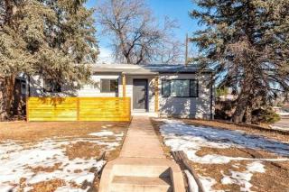 5585 Atlantic Pl, Denver CO  80222-4715 exterior