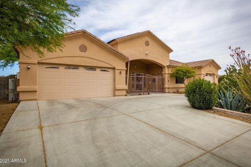 39006 11th Ave, Phoenix, AZ 85086-7442