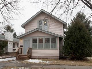 3315 37th St, Minneapolis, MN 55406-2757