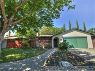 323 Anna Maria St, Livermore, CA 94550-3904