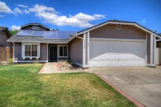 1447 Bailey Dr, Ripon, CA 95366-3122