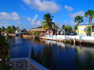 189 1st Ct, Key Largo FL  33037-2604 exterior