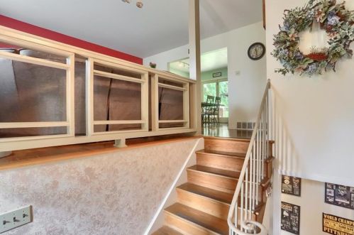 1327 Lincoln Dr, Monaca, PA 15061-2639