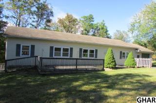 16 Locust Ln, Navy Sup Dpt PA  17050-1659 exterior