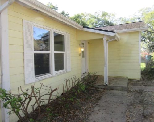 630 Rockisland St, Angleton, TX 77515-5621