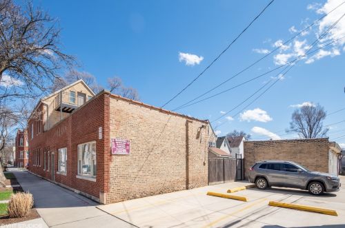 2458 Lotus Ave, Chicago, IL 60639-1435