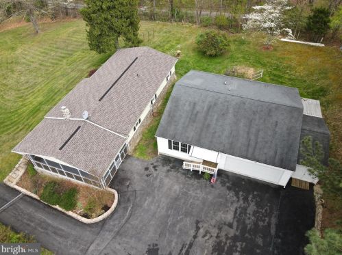 340 Highland Ridge Rd, Berkeley Springs WV  25411-3898 exterior
