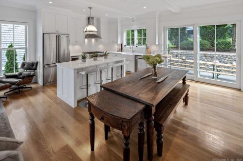 7 Westmere Ave, Norwalk CT  06853-1834 exterior