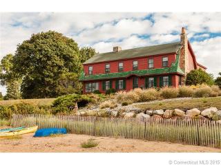 31 Chapman Ave, Madison CT  06443-3242 exterior