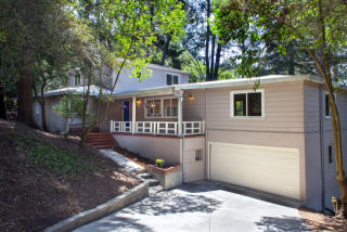 6141 Aspinwall Rd, Oakland, CA 94611-2111