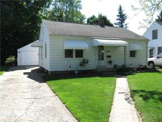 3109 Plymouth Dr, Lansing, MI 48910-3426