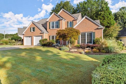 1469 Grovehurst Dr, Marietta, GA 30062-6137