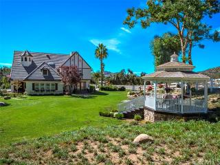 38055 Calle De Lobo, Murrieta, CA 92562-8601