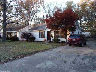 2014 Simms St, Conway AR  72034-6316 exterior