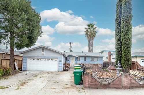 208 Loretta Ave, Stockton, CA 95207-2935