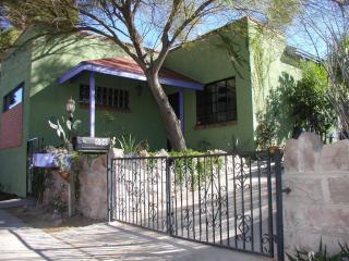 606 9th St, Tucson, AZ 85705-8526