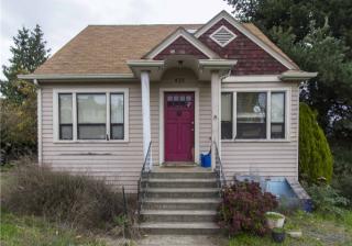 420 15th St, Seattle WA  98055-3355 exterior
