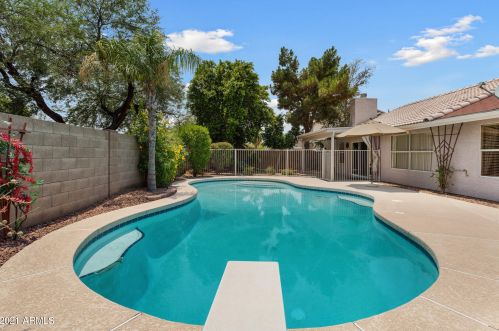 3829 Mariposa Grande Ln, Glendale, AZ 85310