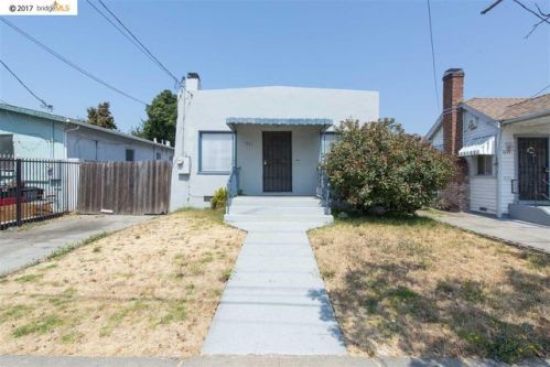 1621 104 Ave, Oakland CA  94603-3232 exterior