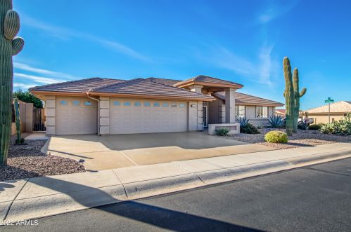 11457 Neville Ave, Mesa, AZ 85209-2916