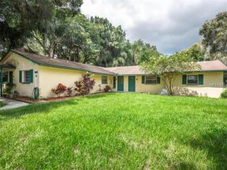 2768 Cypress Dr, Clearwater, FL 33763-6005