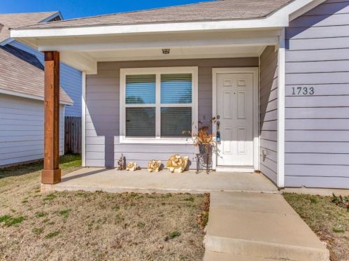 1733 Post Oak Ct, Denton, TX 76209-4651