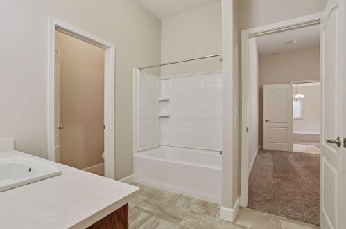 10881 St Moritz Cir, Stockton CA  95209-4357 exterior